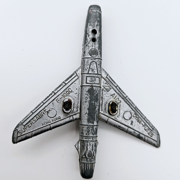 VINTAGE | Dyna-Flites Supersabre F-100C A102 die cast metal airplane toy - Picture 2 of 6